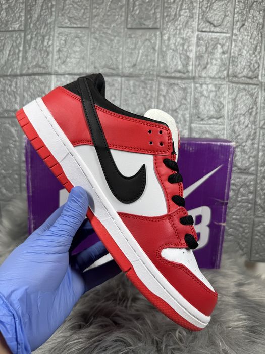 Nike Air Jordan Low Chicago