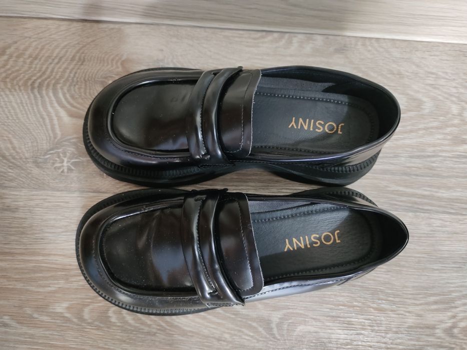 Продам ботинки,размер 37, Корея, новые