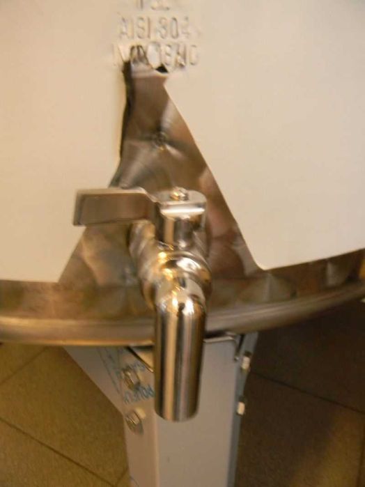Butoi vin Toscana inox,capac flotant,robinet inox-400 litri - Italia