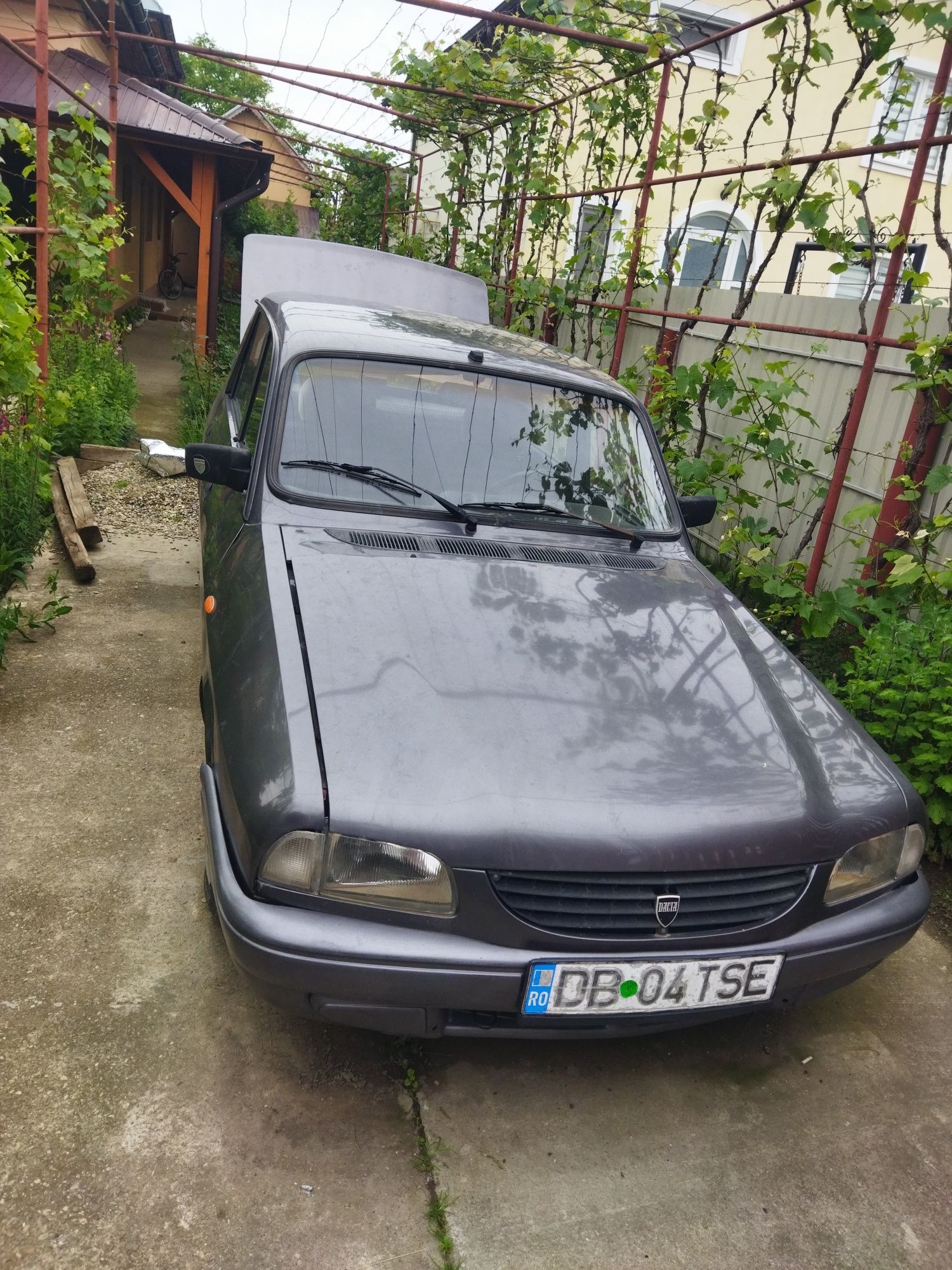 Vând Dacia 1310 pe injecție