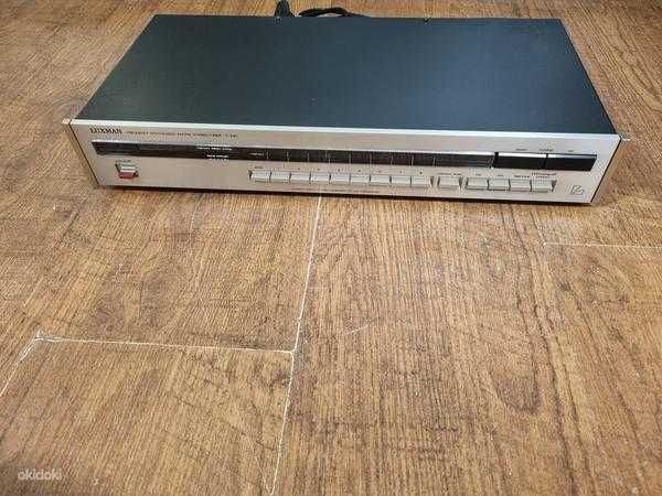 Tuner Radio Luxman T-230 Frequency Synthesized Stereo