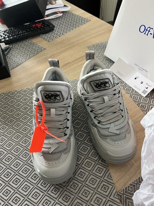 Adidasi Off White Odsy 1000