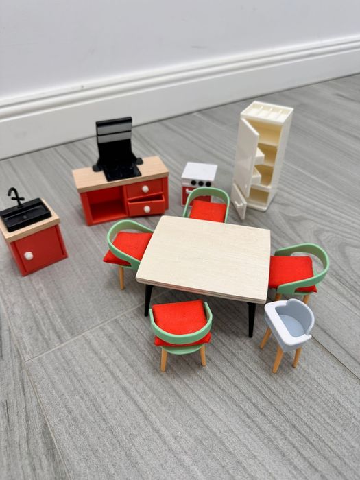 Căsuță de păpuși din lemn cu accesorii