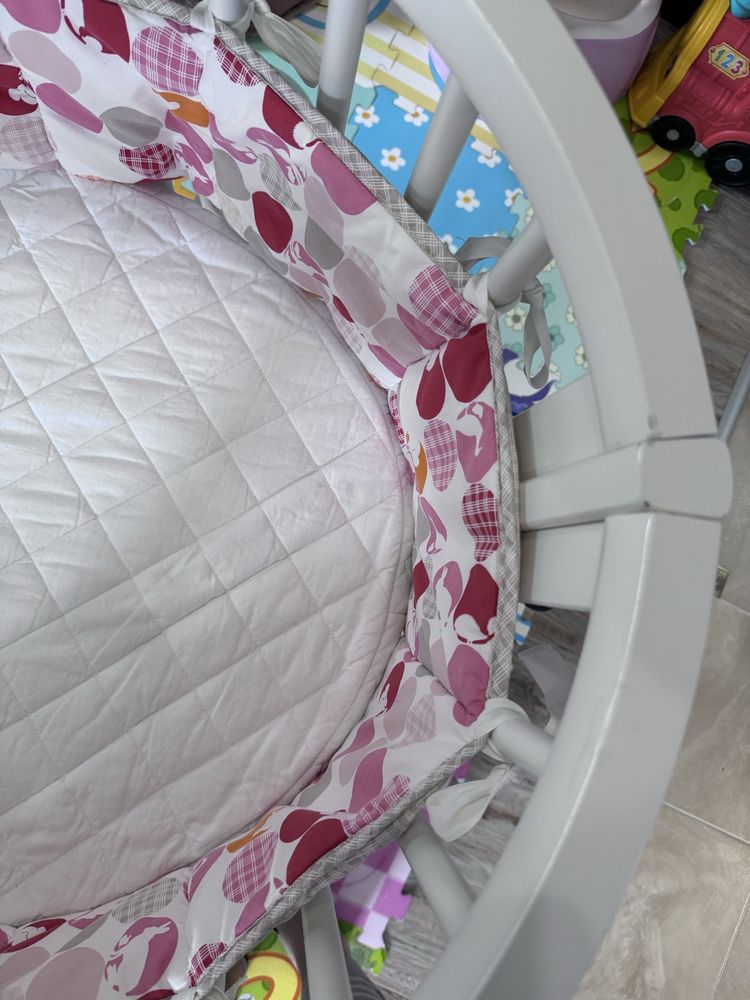 Stokke mini v3 с матрак, обиколник и чаршафи