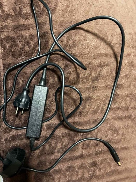 Hp prodesk 600 G2 mini, i3 6100t ,8gb ram, ssd 120gb + monitor Lg