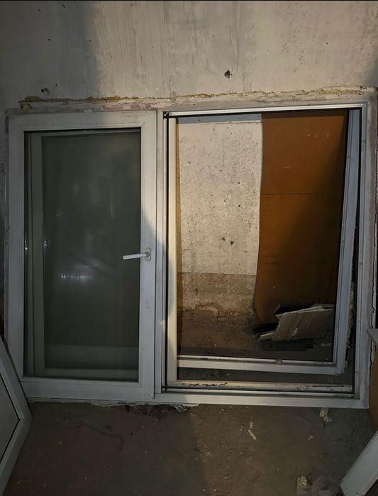 Продаю окна / двери срочно 70к окончательно .