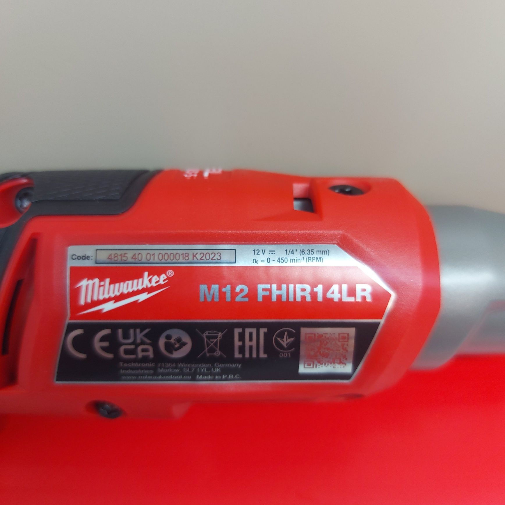 Високоскоростна тресчотка с удължена глава Milwaukee M12 FHIR14LR-0