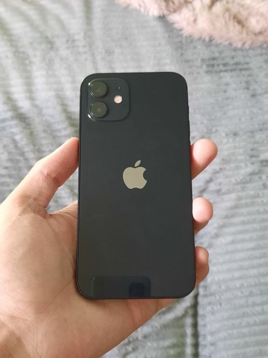 Iphone 12 в отличном состоянии