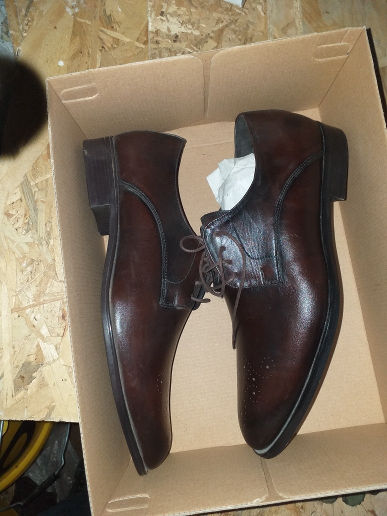 PANTOFI 42 piele naturala moderni lux eleganți și business