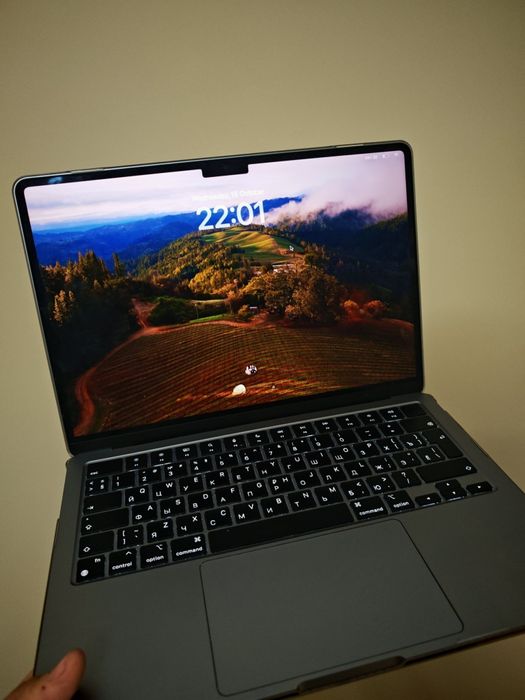 MacBook air m3 8/256
