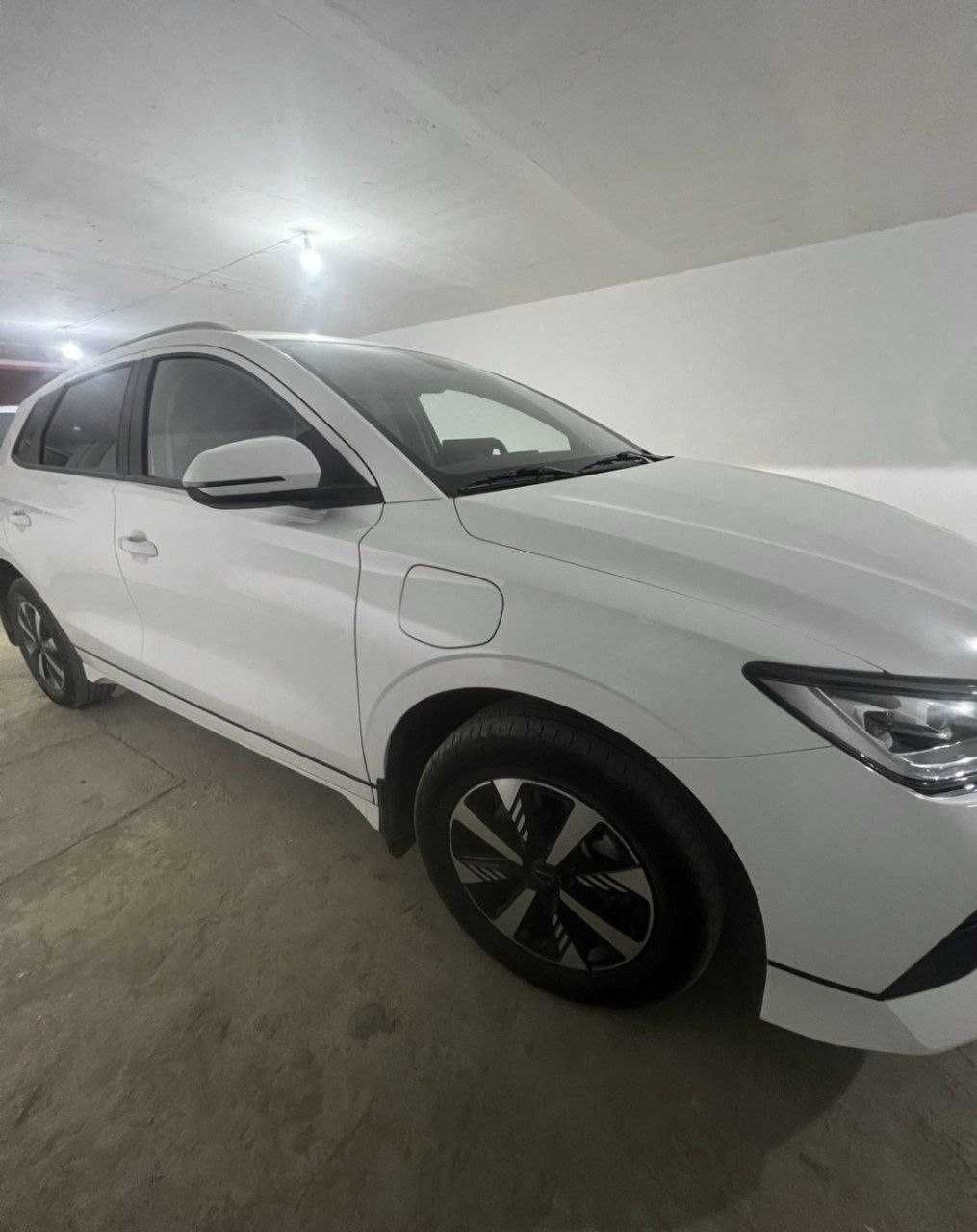 BYd e2 moshina 2025 yili yurmagan bezprobeg