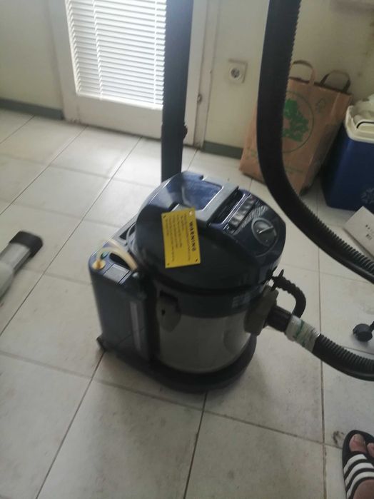 Перяща прахосмукачка Delonghi Penta vap, вакуум машина.