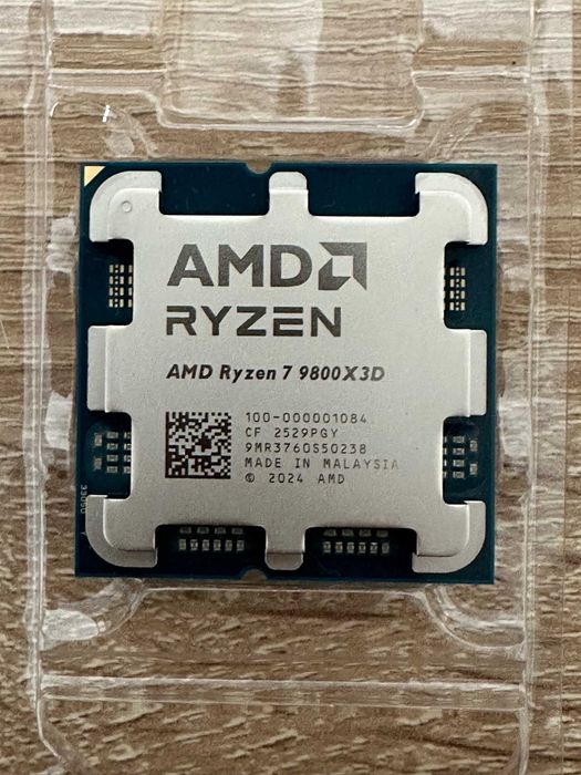 AMD Ryzen 9800X3D Новый