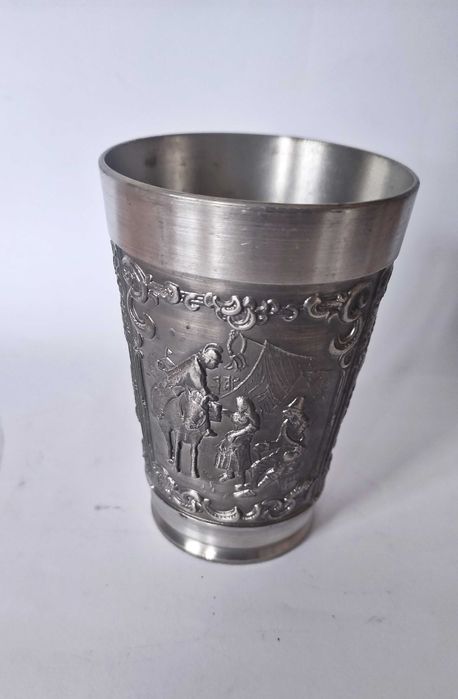 Лот от релефен калай в много добро състояние