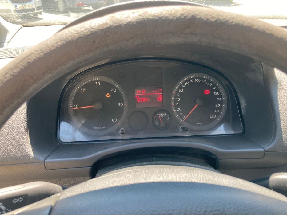 Vând Vw Caddy-2007 ; 2.0 Diesel