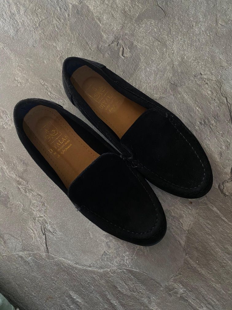Продам женские мокасины