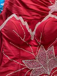 Официална, абутуриентска червена рокля от две части с камъни Сваровски