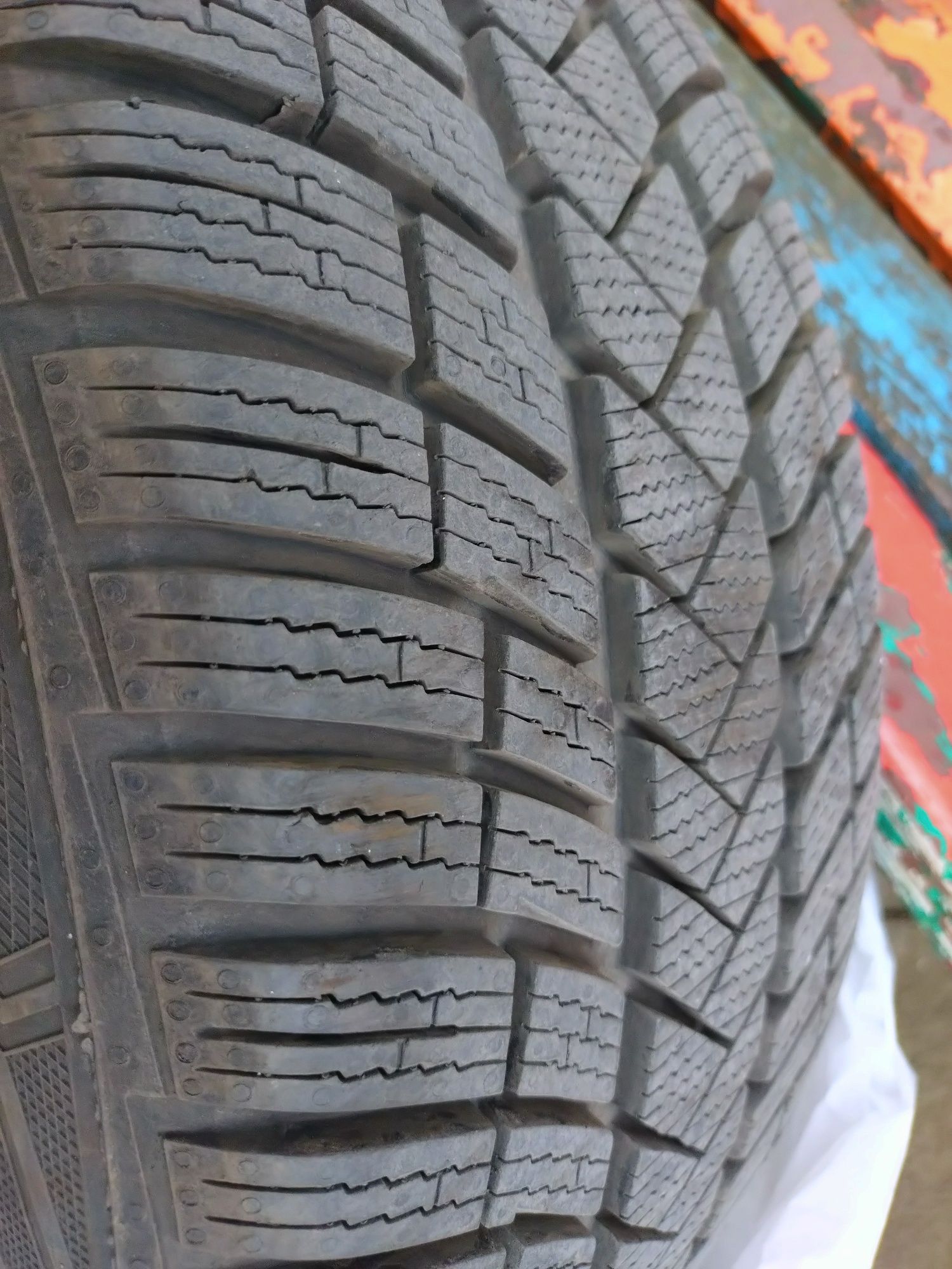 Гуми Vredestein Wintrac Pro 225/50/17 + джанти Audi