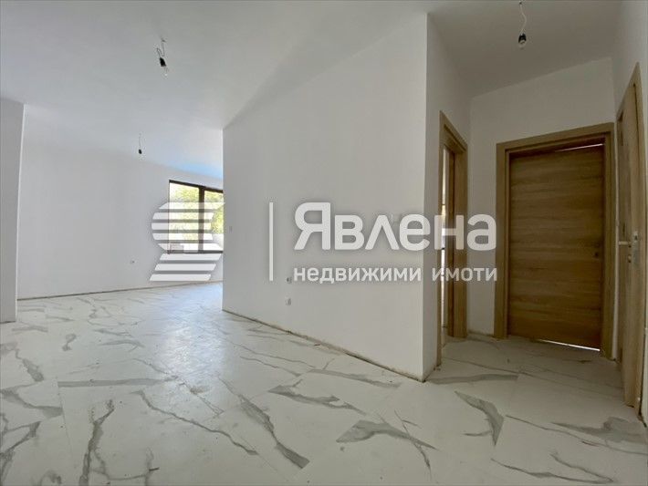 Тристаен апартамент в Грийн Парадайз 5 - изгодна продажба