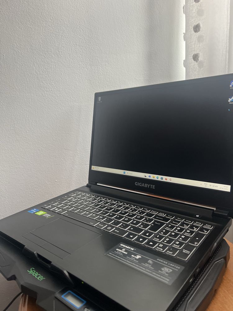 Laptop Gaming Gigabyte G5