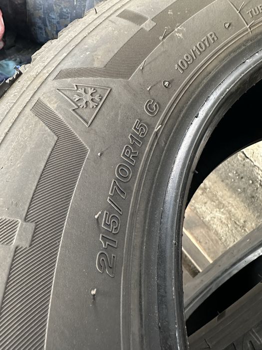 215/70/15c за бус Bridgestone 2бр дот23