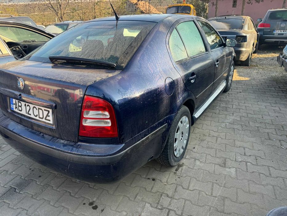 stop stanga/dreapta skoda octavia 1
