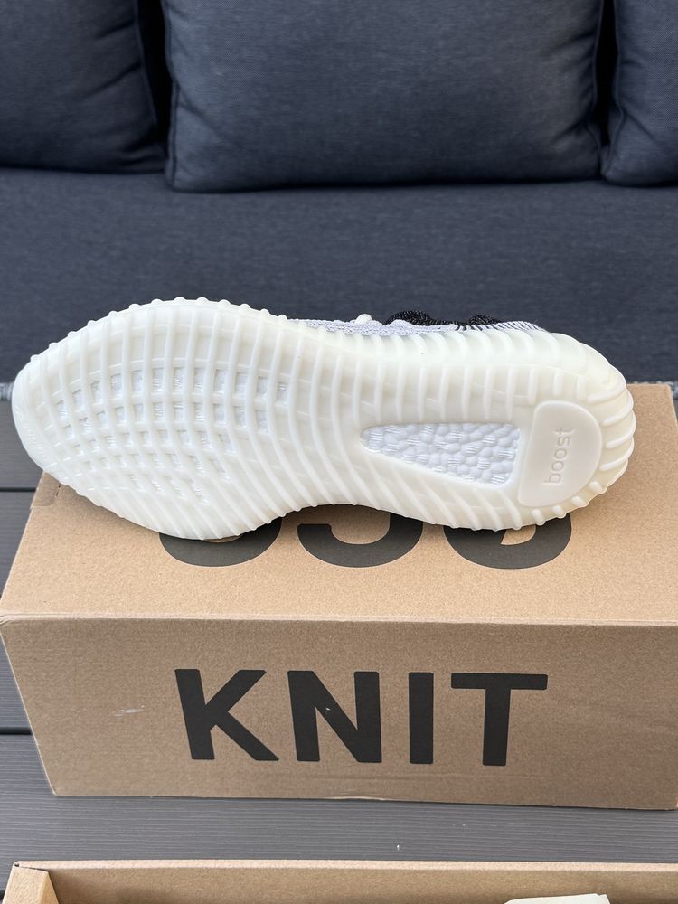 Adidasi ORIGINALI Yeezy Boost 350 V2 Cmpct