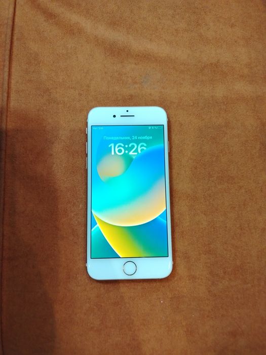 Айфон 8 телефон хороший