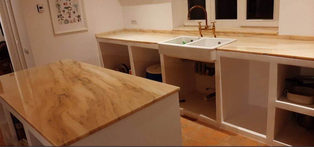 Blaturi bucatarie si baie marmura si granit