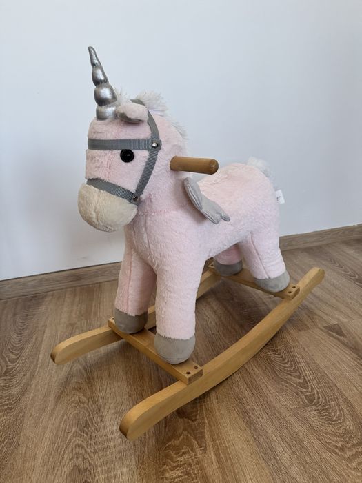 Люлеещо се конче 18м+