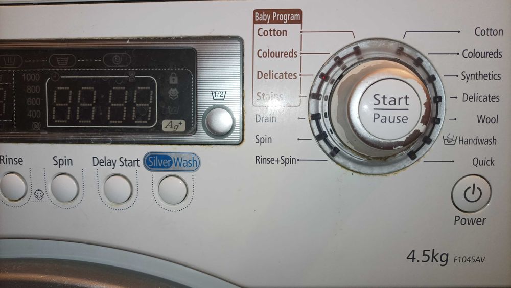 Продавам пералня Самсунг