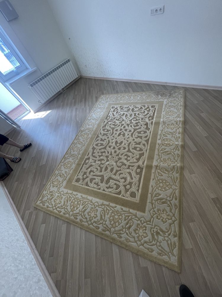 Продам ковер размеры 3*2 и 2*1.5