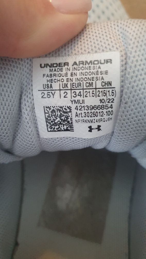 Adidasi Under Armour mar 34