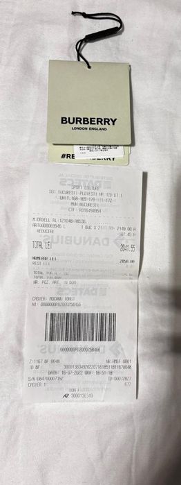 Tricou Burberry Universal Passport Edition