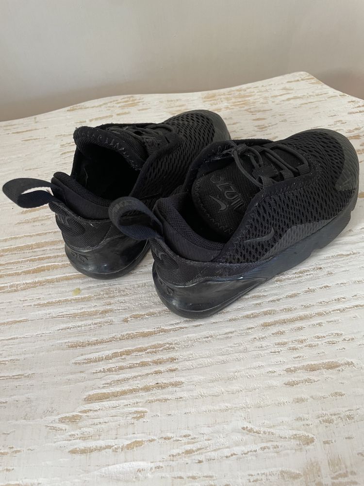 Nike маратонки 23.5
