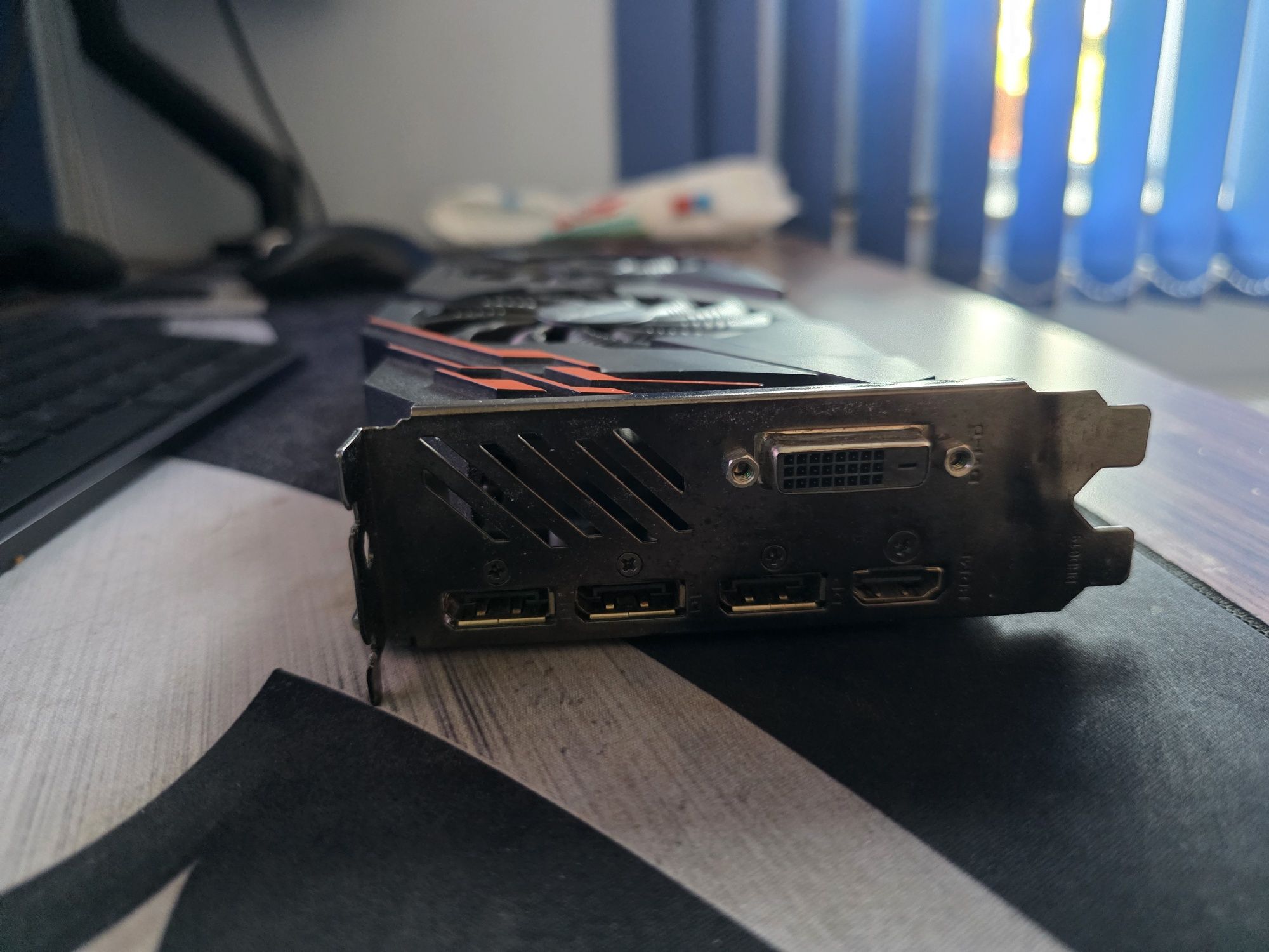 Продавам видеокарта Gigabyte Gtx 1070 8gb