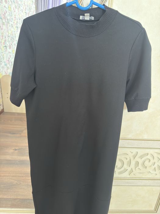 Трикотажный платье от Мончери