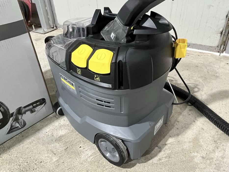 Vand aspirator injectie extractie Karcher Puzzi 8/1 ca nou