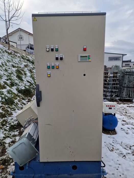 Masina de infoliat paleti