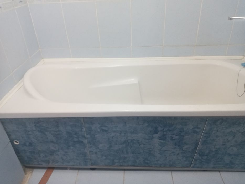Продам ванну акриловую