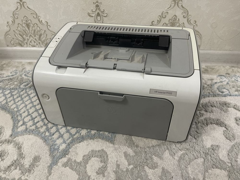 Продам принтер Hp laserJet P1102