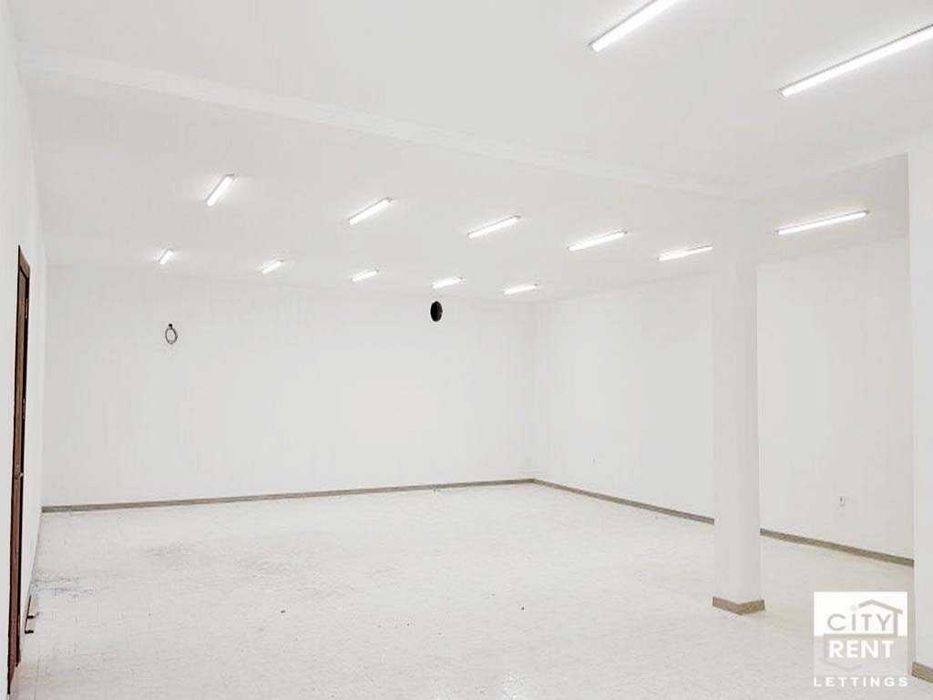 111415 Просторен магазин под наем, в централната част на В. Търново