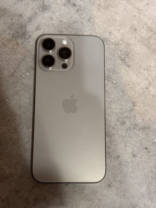 Продам iPhone 16 про макс