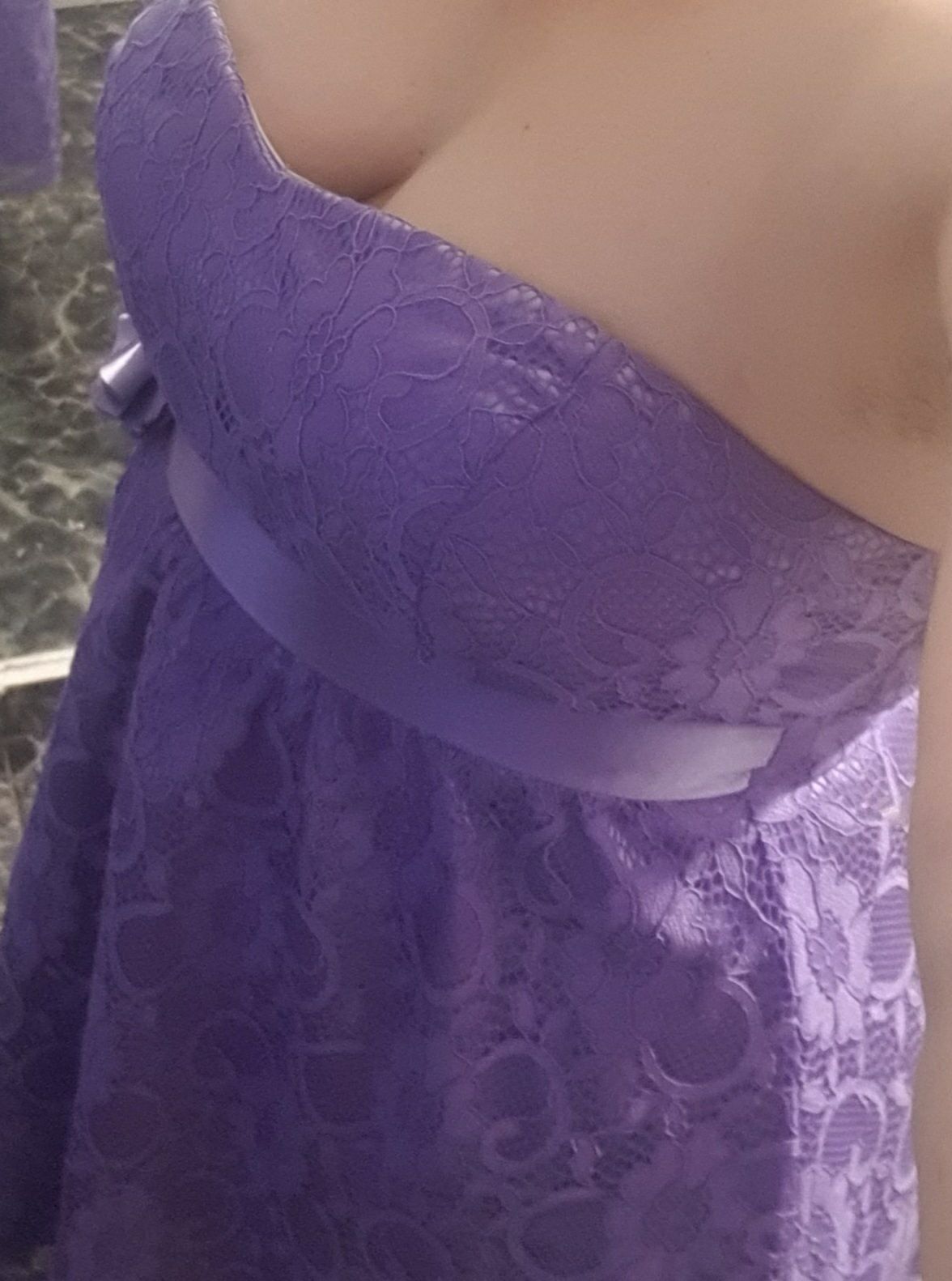 Асиметрична дамска рокля в лилав цвят М-Л размер