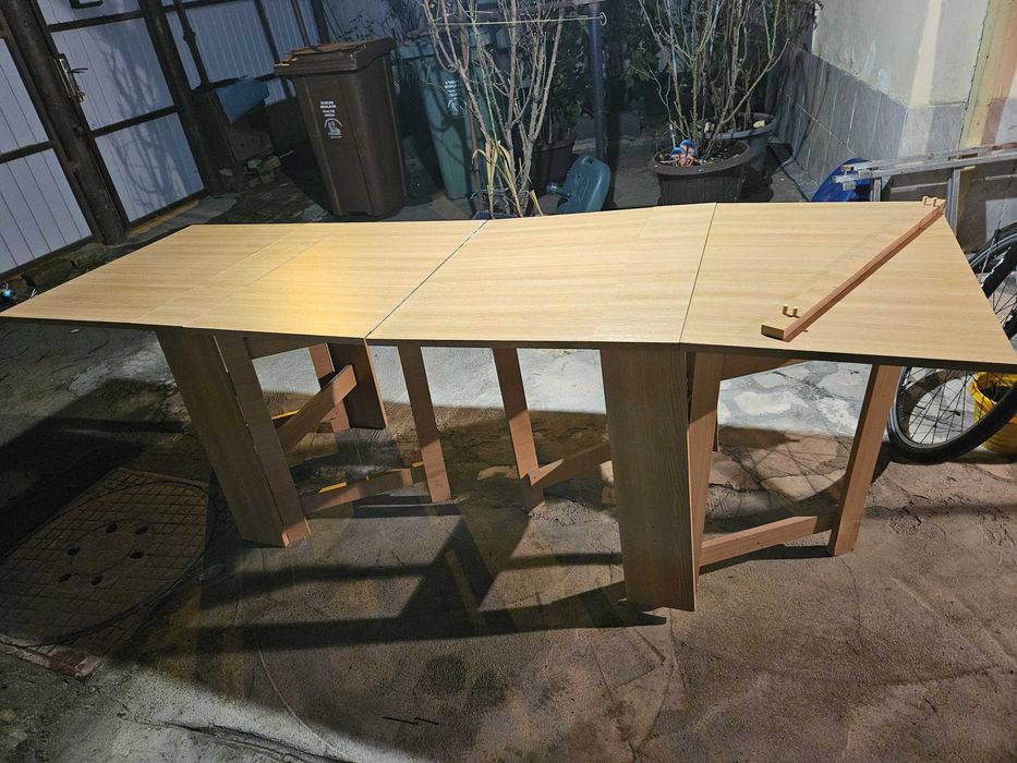 Masă pliabilă de dimensiuni mari