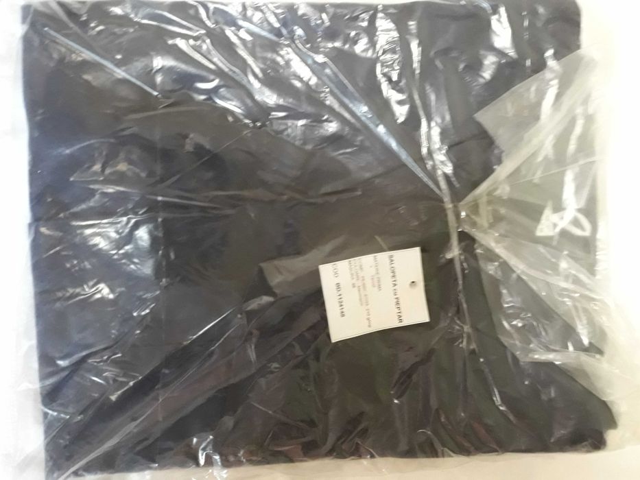 Salopete lucru noi si de calitate.