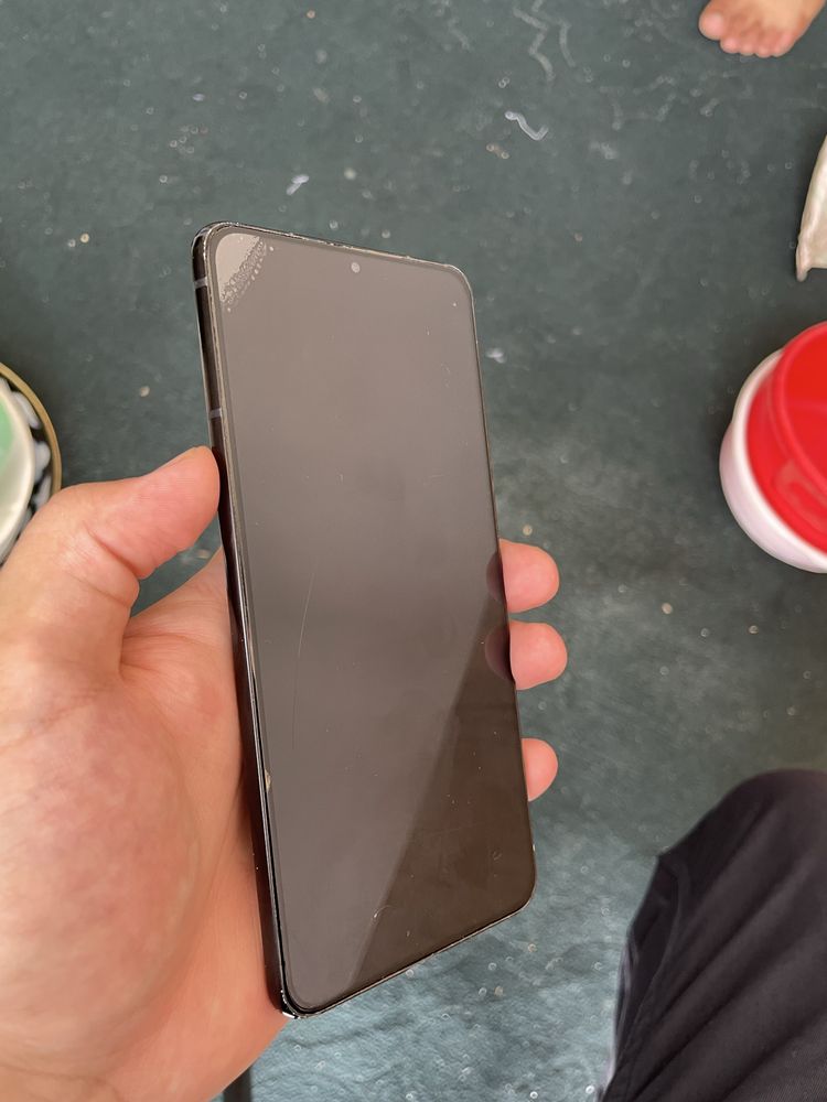 Samsung S21 Plus 5G.