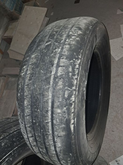 Продаётся автошины Прадо и Хайлюкс  265/65/R17 с остат рисунком 30%