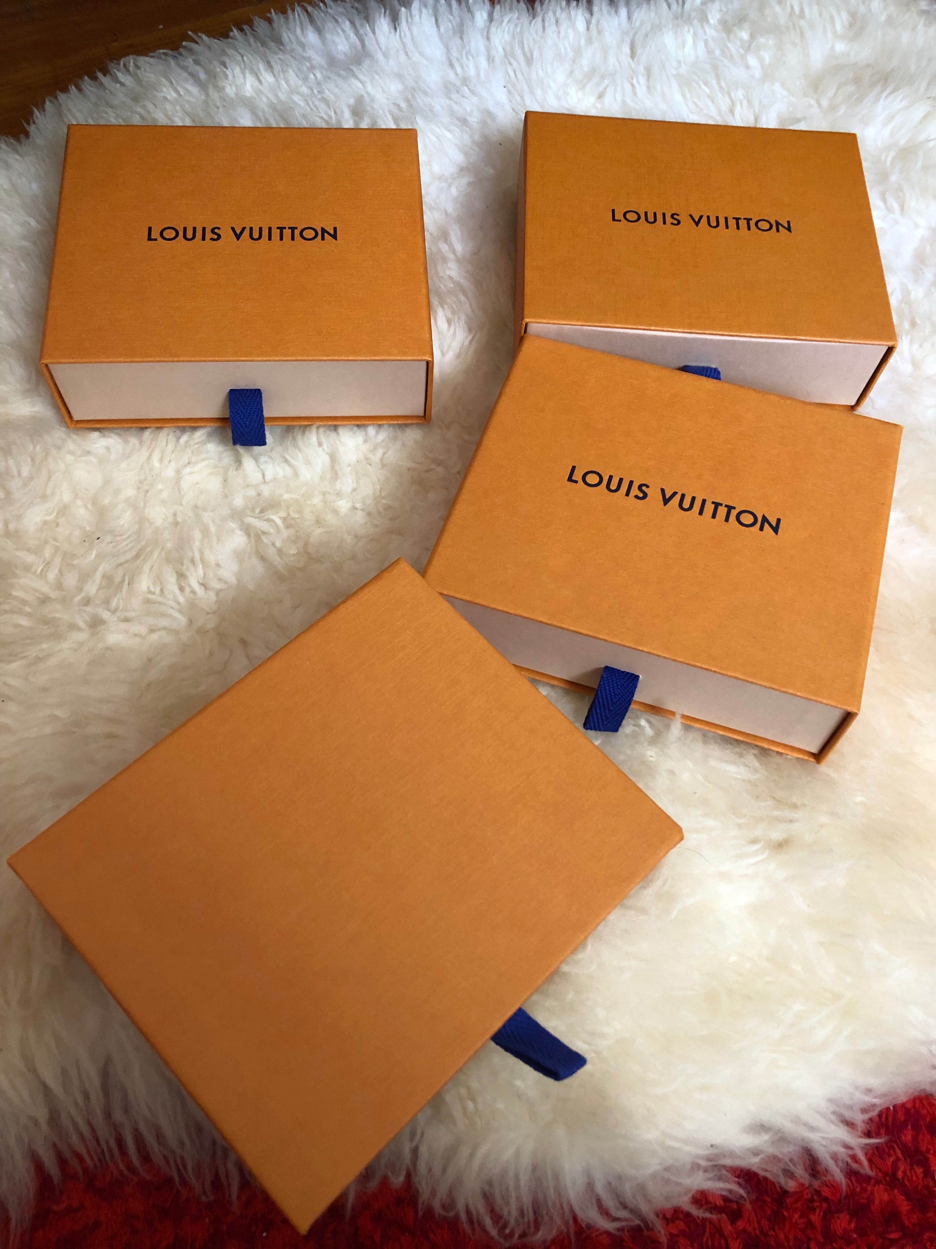 Cutie Louis Vuitton LV cutii noi