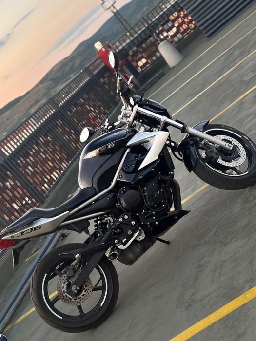 Yamaha XJ6 Limitat A2 (35kw) (Honda, Suzuki, Kawasaki)